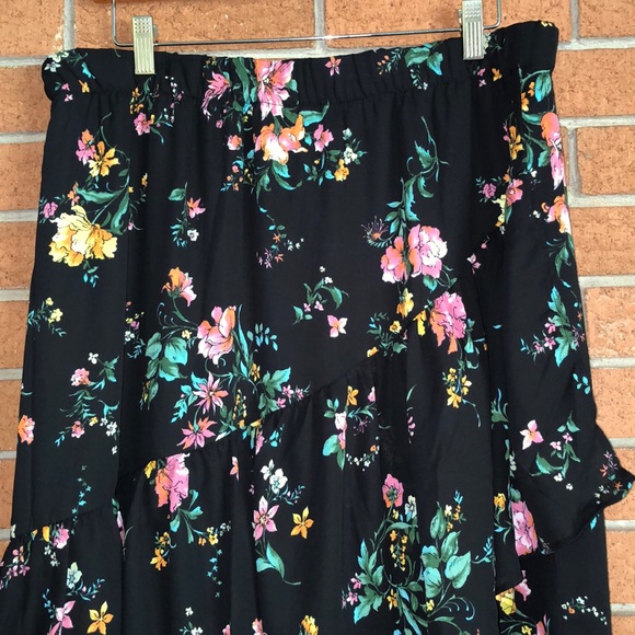 🖤ALISON ANDREWS🖤TIERD FLORAL ASYMMETRICAL SKIRT - Picture 3 of 7